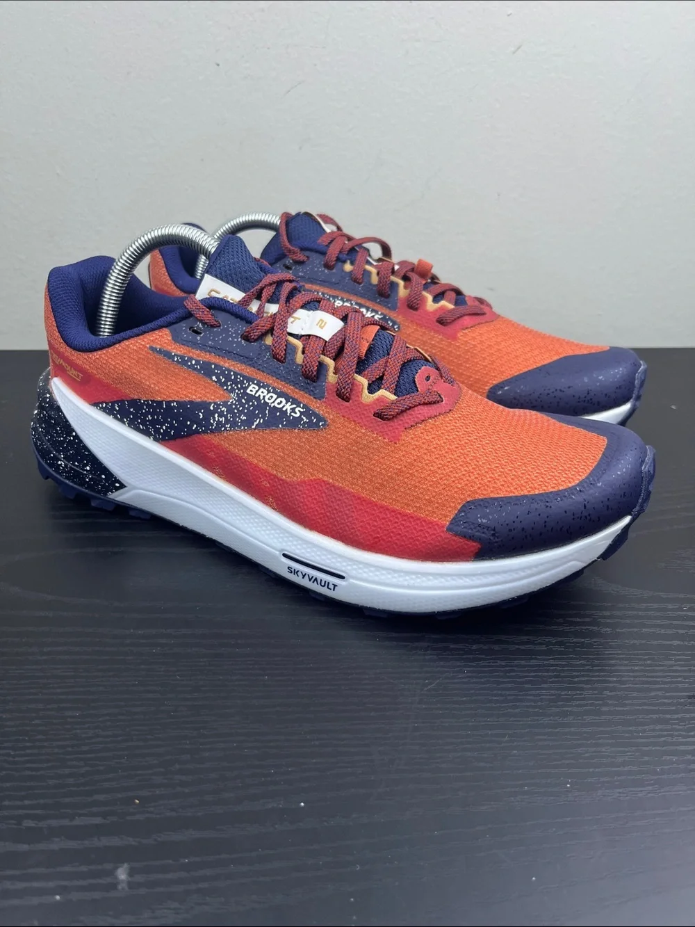 Brooks Catamount 2 Men's Size 10 Orange Navy Blue Trail Running Shoes Sneakers